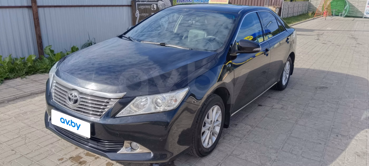 Toyota Camry фото 3