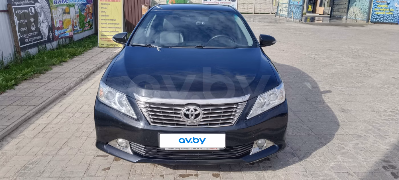 Toyota Camry фото 2