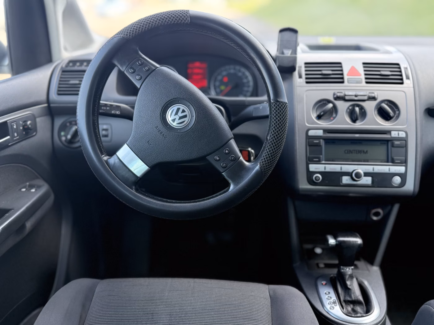 Volkswagen Touran фото 19