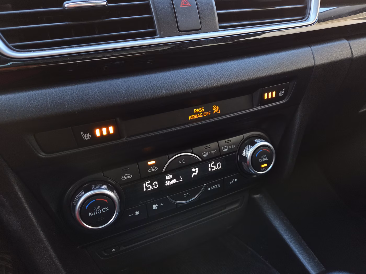 Mazda 3 фото 8
