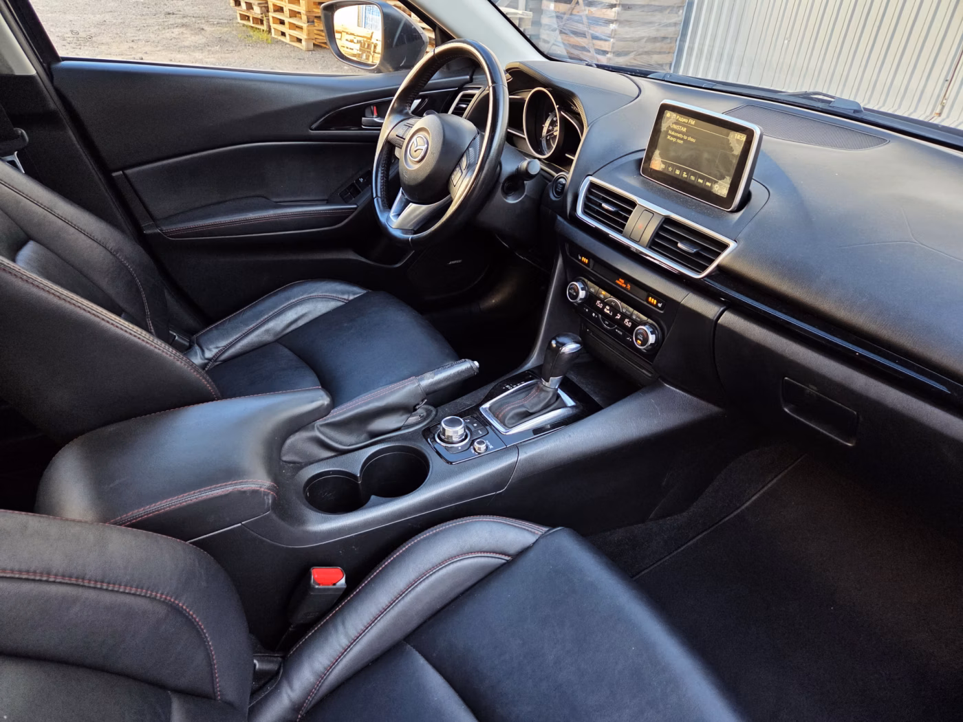 Mazda 3 фото 4