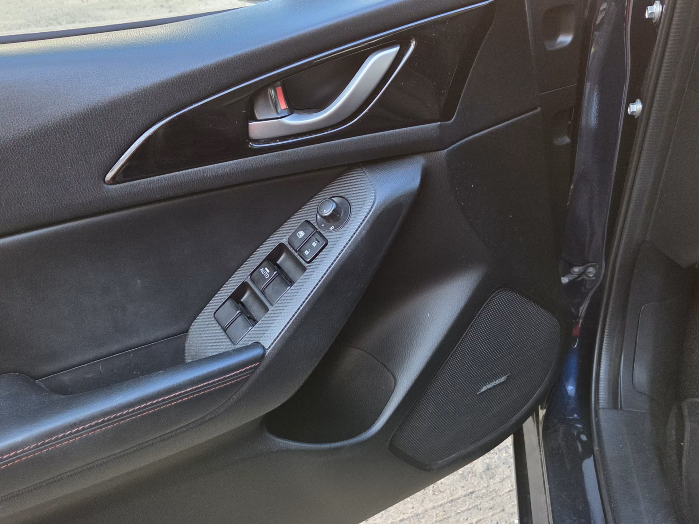 Mazda 3 фото 17