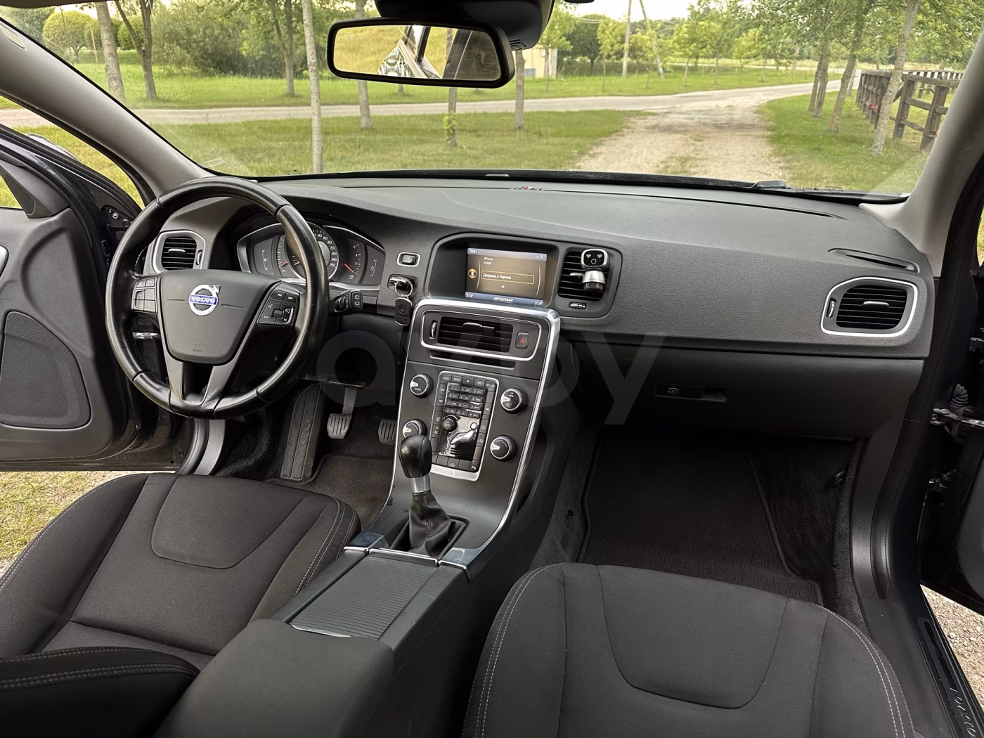 Volvo V60 фото 17