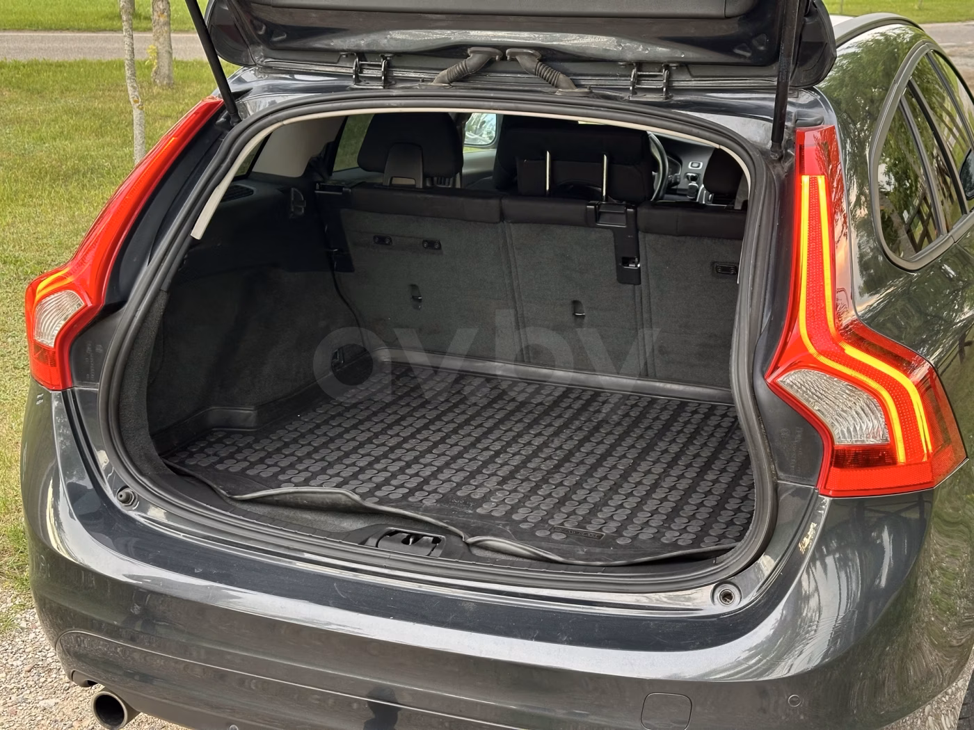 Volvo V60 фото 10