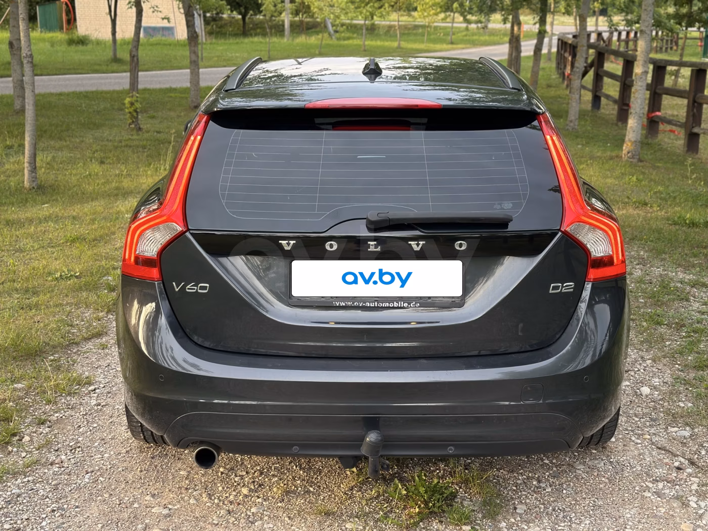 Volvo V60 фото 5