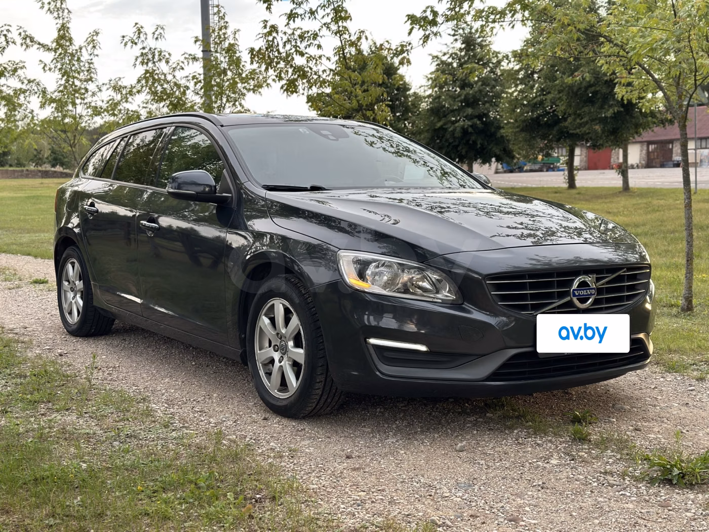 Volvo V60 фото 6