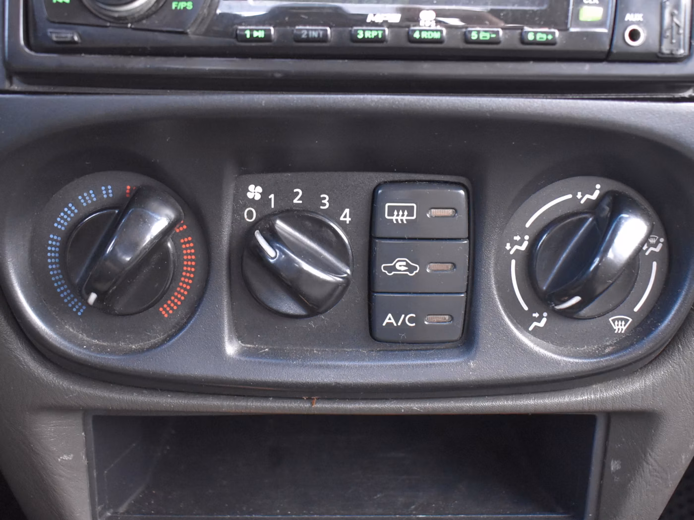 Nissan Sentra фото 16