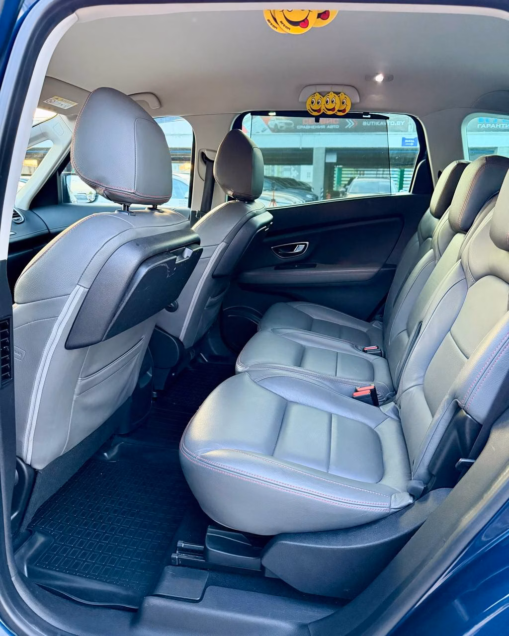 Renault Scenic фото 10