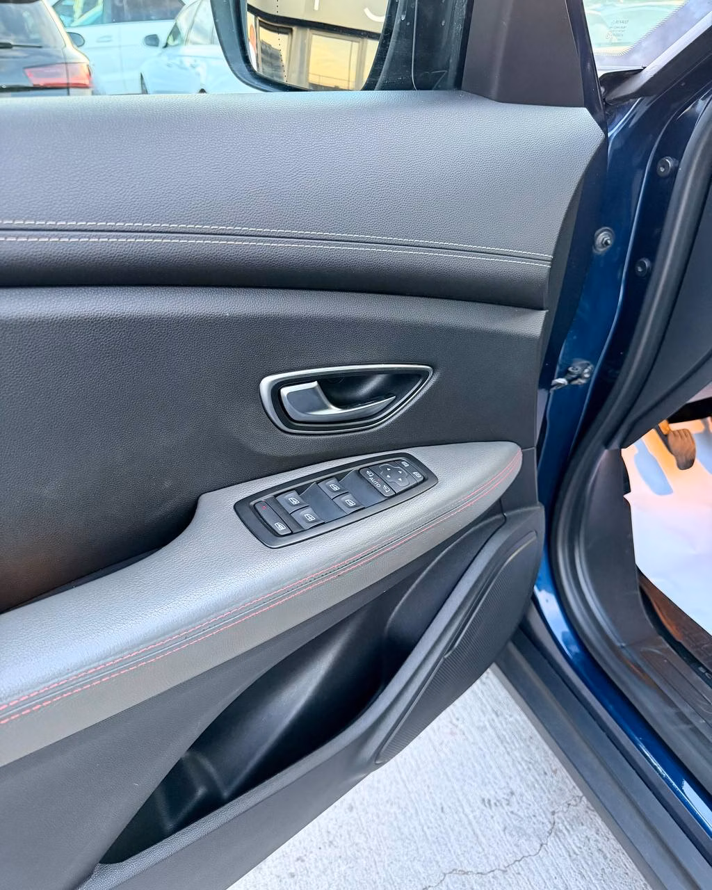 Renault Scenic фото 14