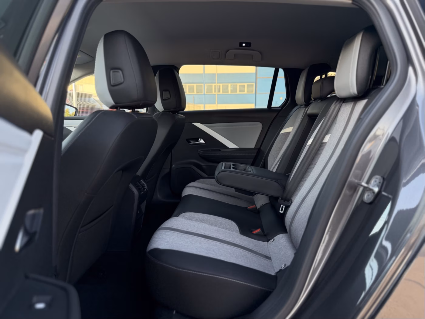 Opel Astra фото 30