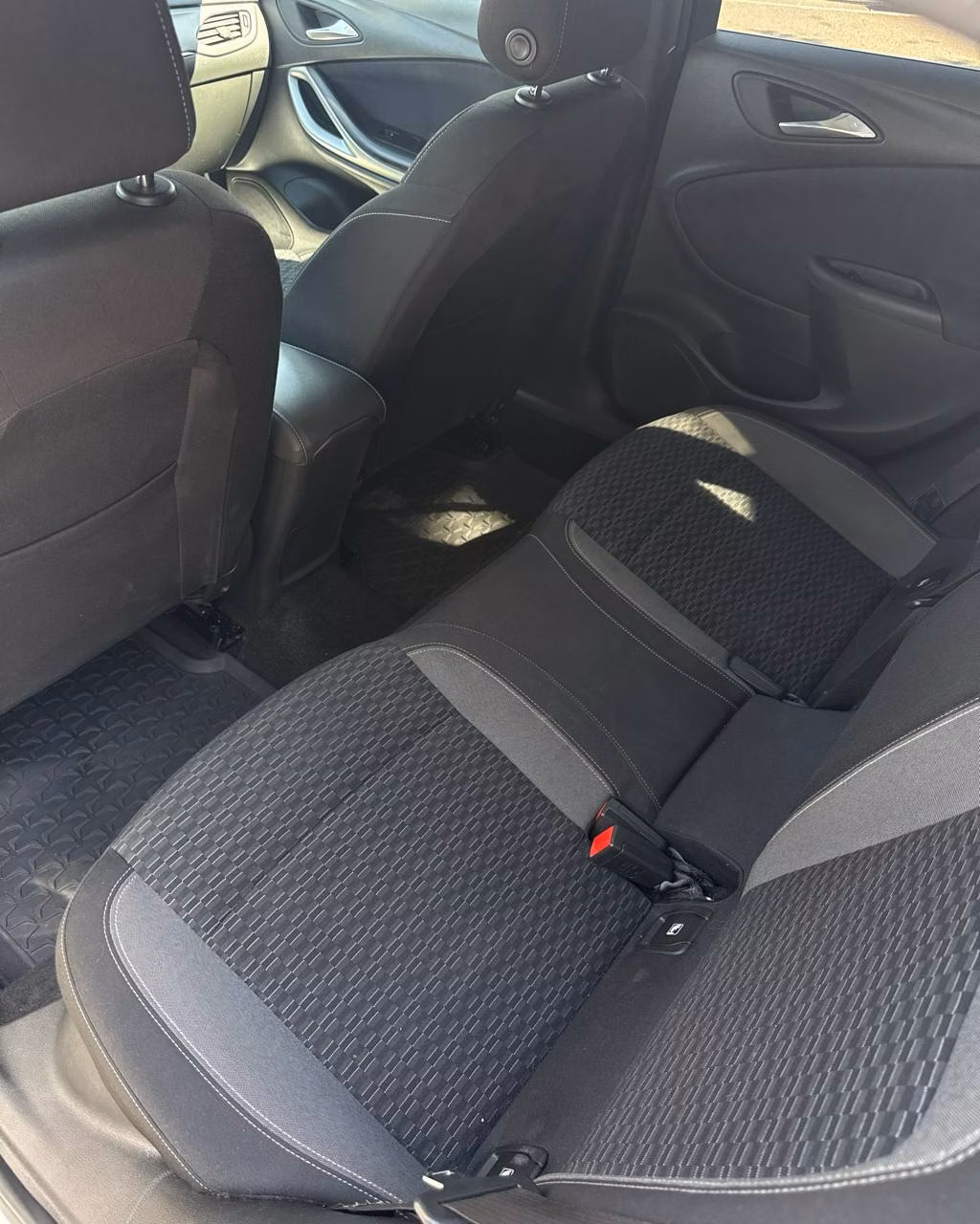 Opel Astra фото 11