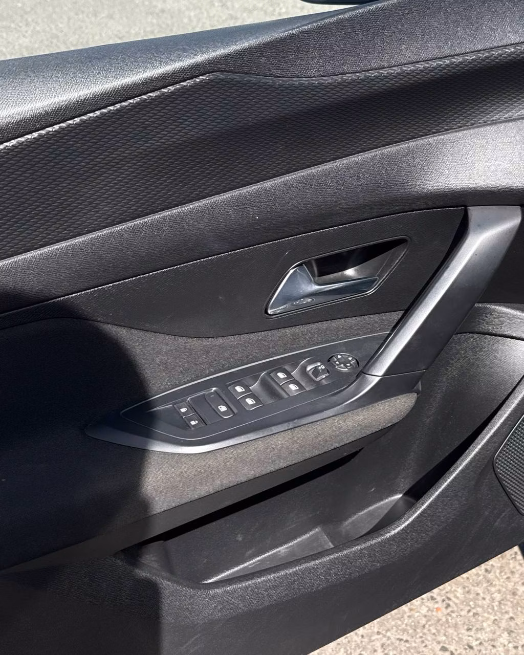 Peugeot 308 фото 9