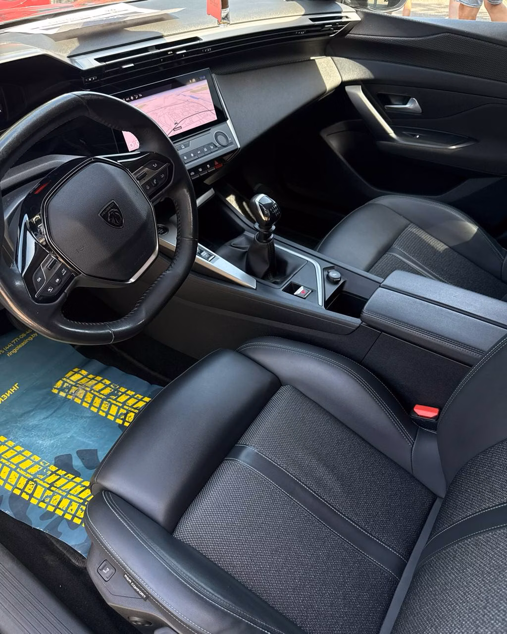 Peugeot 308 фото 10