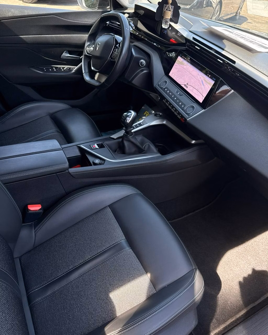 Peugeot 308 фото 13