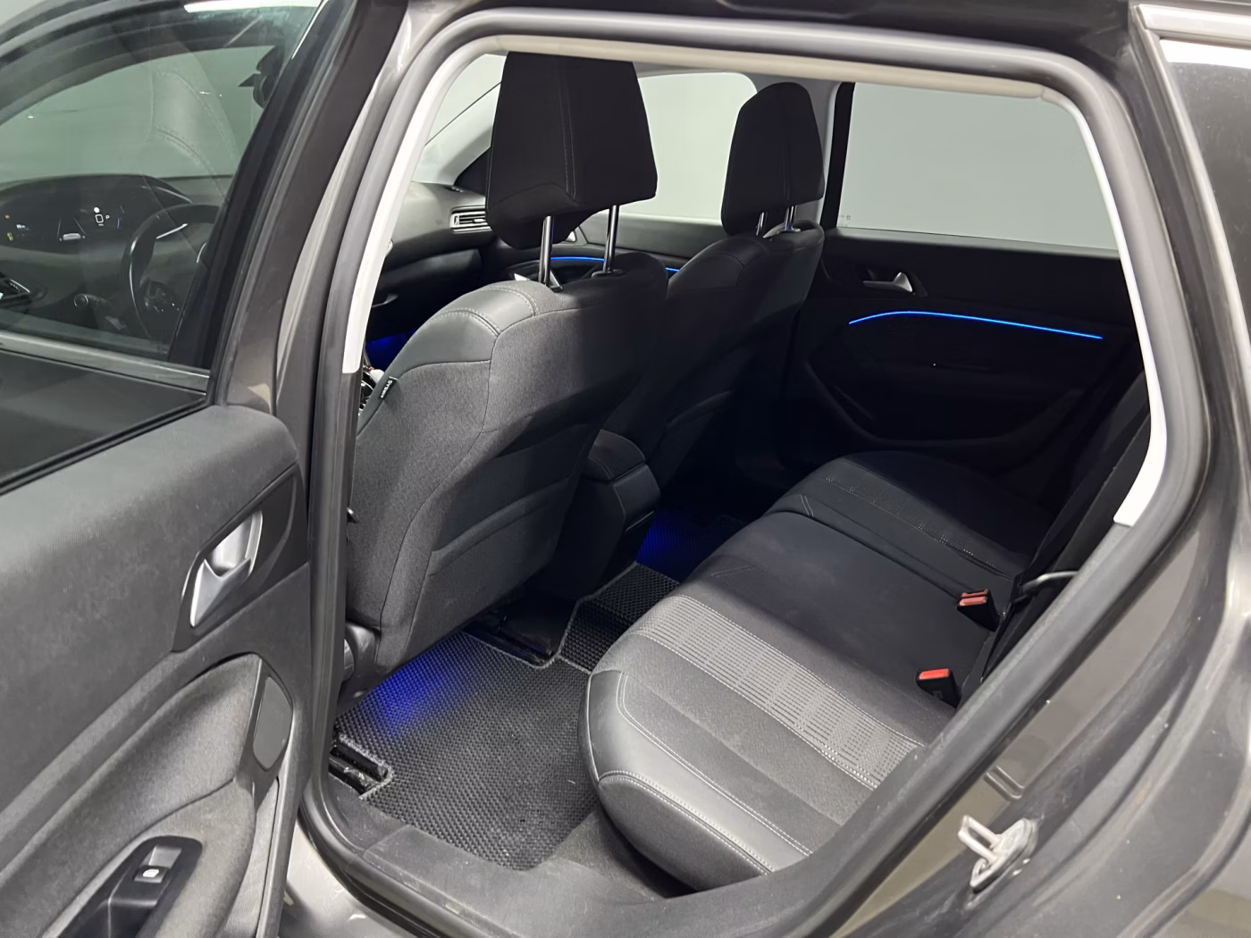 Peugeot 308 фото 10