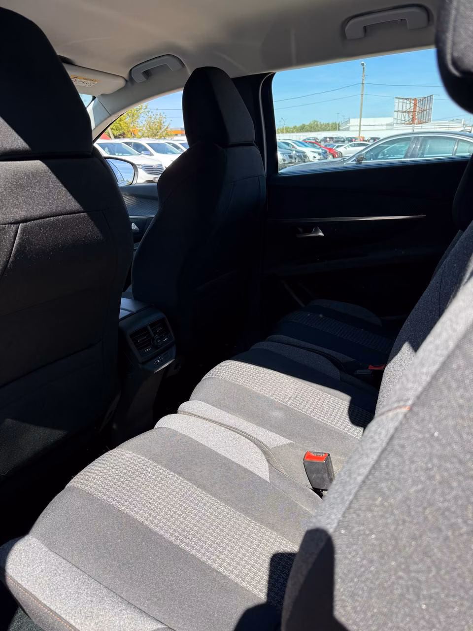 Peugeot 5008 фото 10
