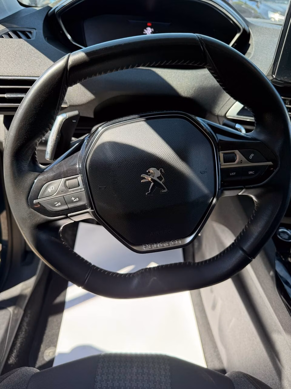 Peugeot 5008 фото 12