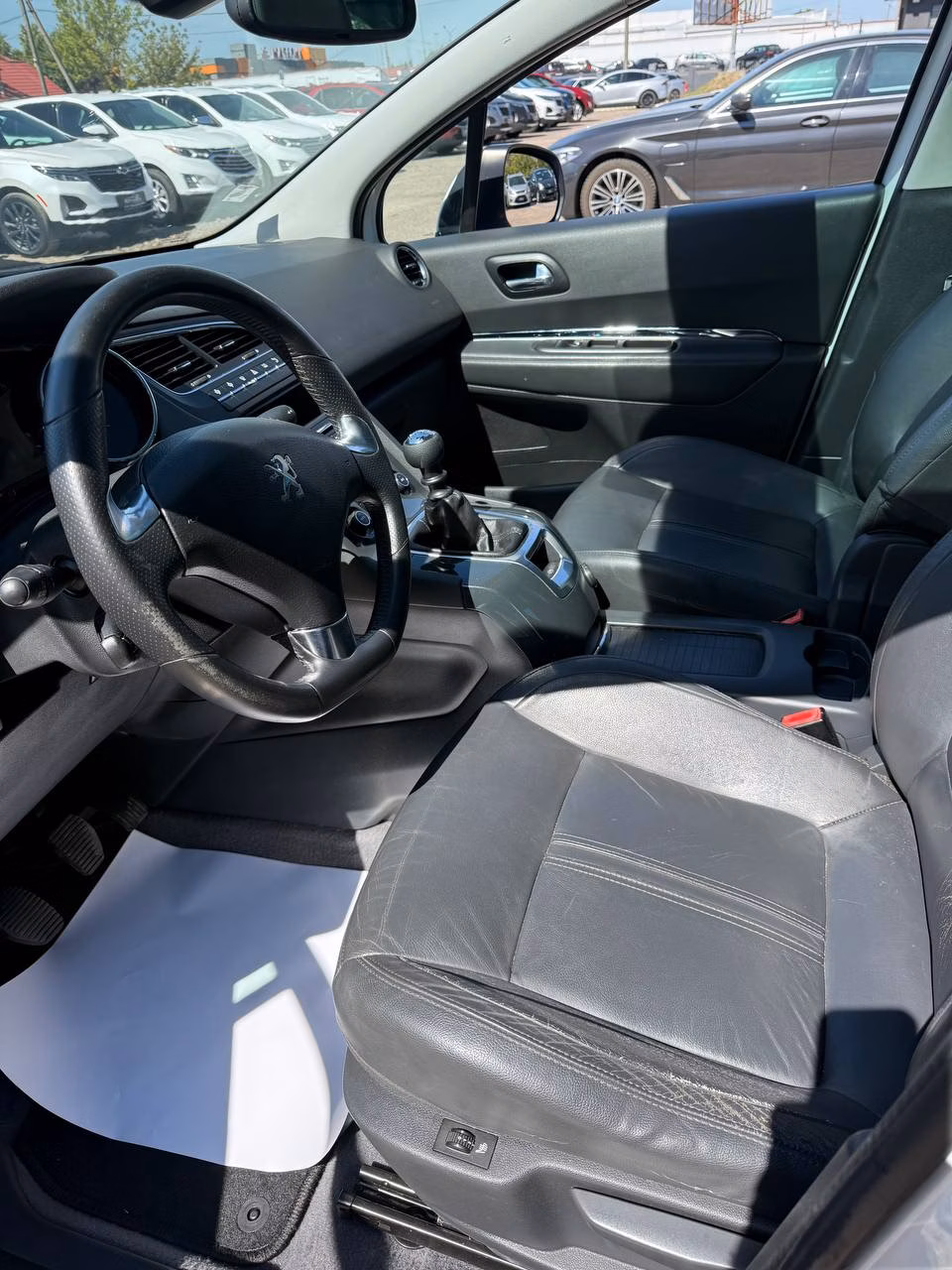 Peugeot 5008 фото 9