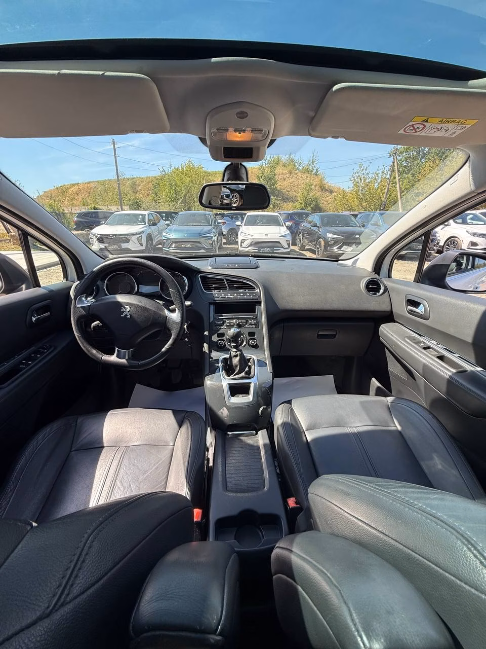 Peugeot 5008 фото 10
