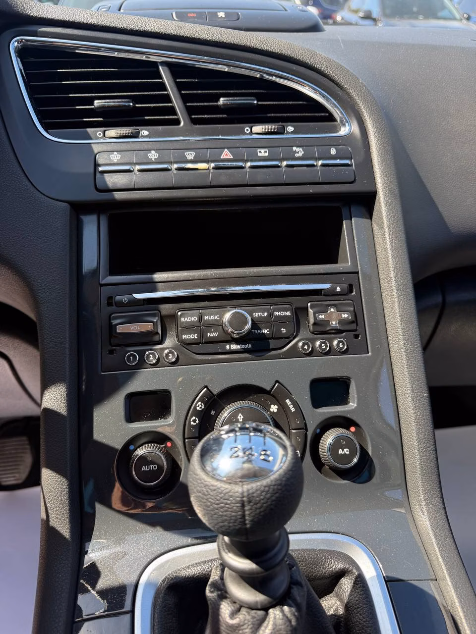Peugeot 5008 фото 11