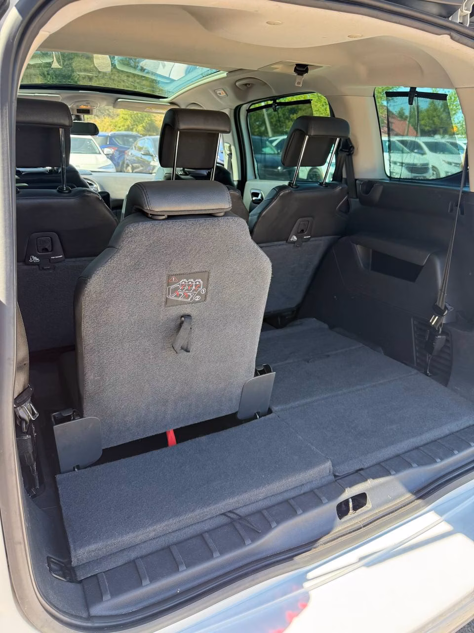 Peugeot 5008 фото 14