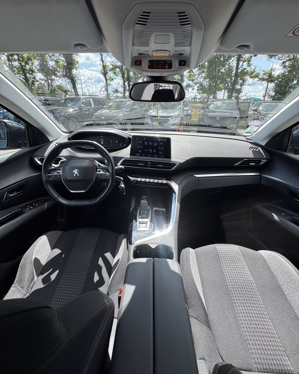 Peugeot 5008 фото 9