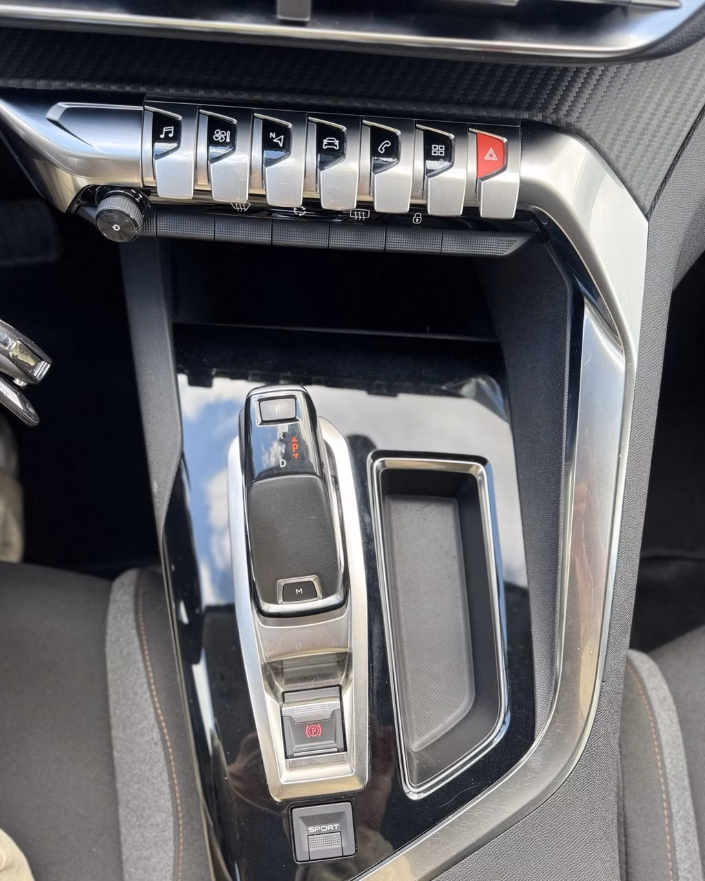 Peugeot 5008 фото 16