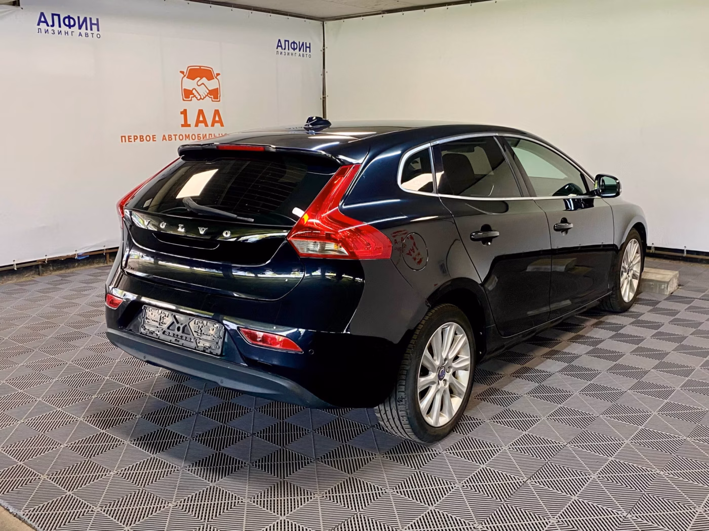Volvo V40 фото 3