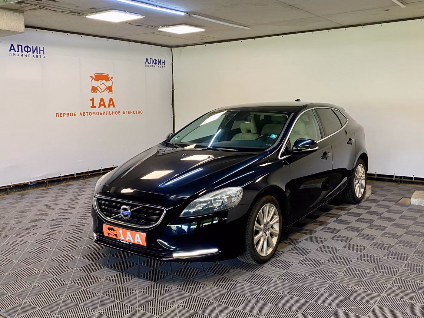 Volvo V40