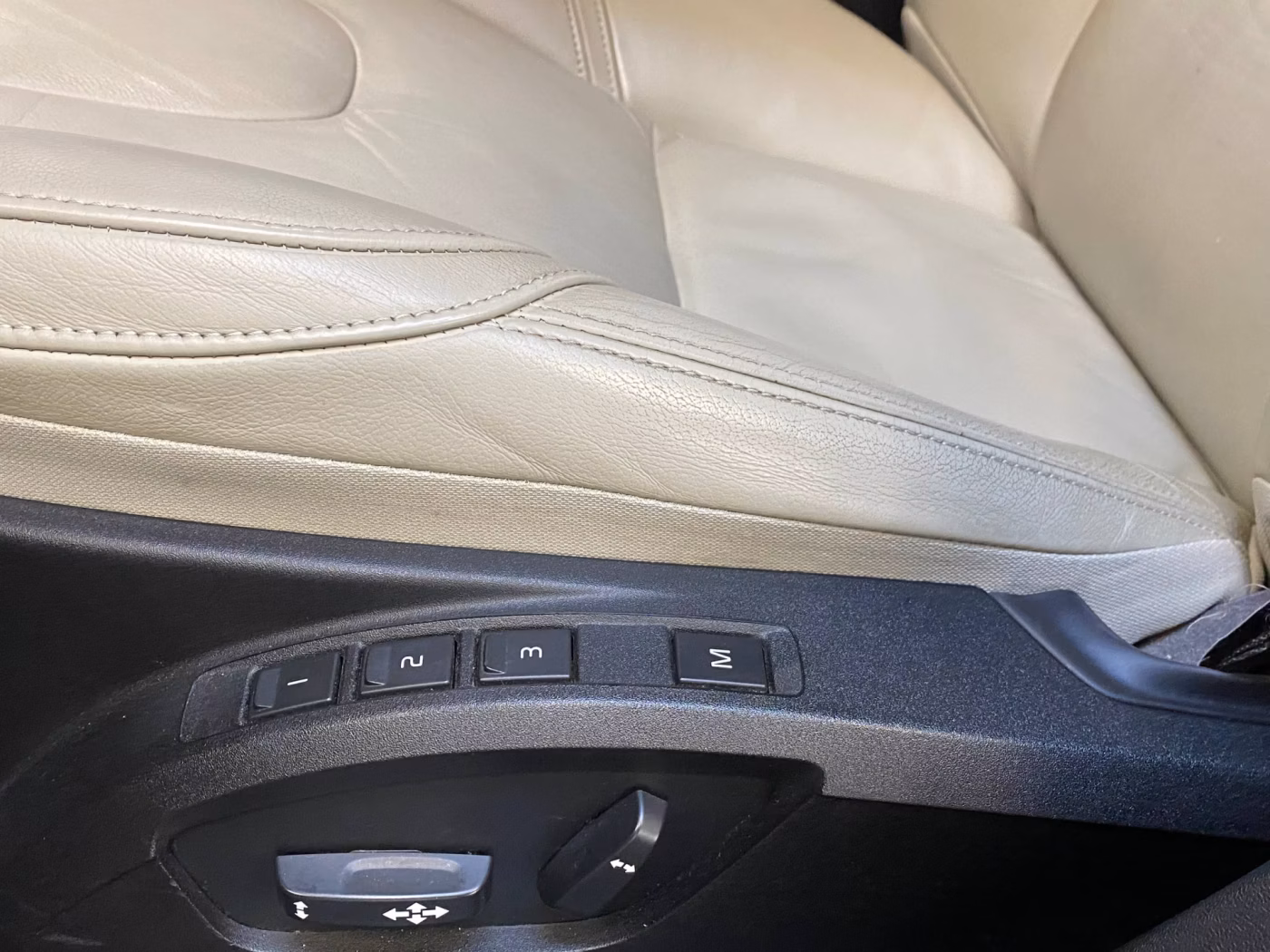 Volvo V40 фото 8