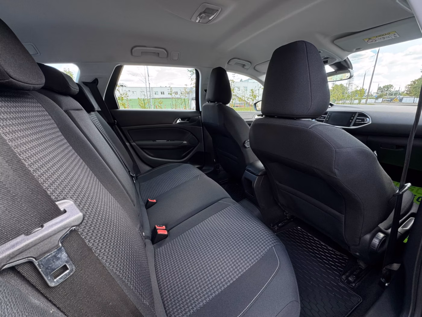 Peugeot 308 фото 16