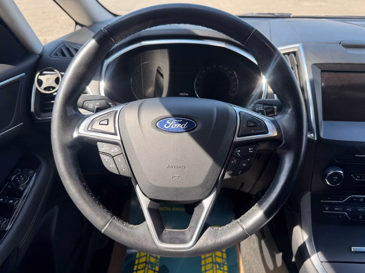 Ford S-MAX фото 18