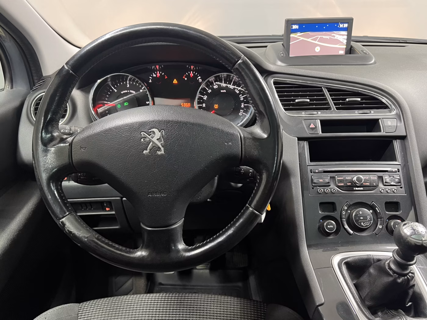 Peugeot 5008 фото 14