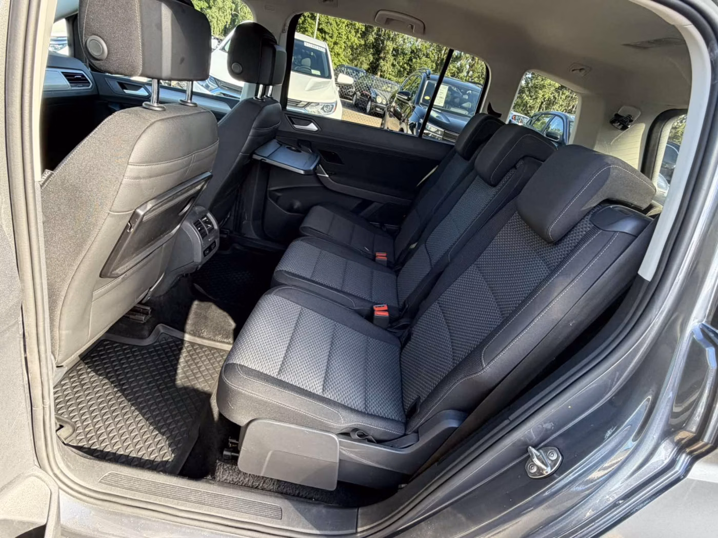 Volkswagen Touran фото 15