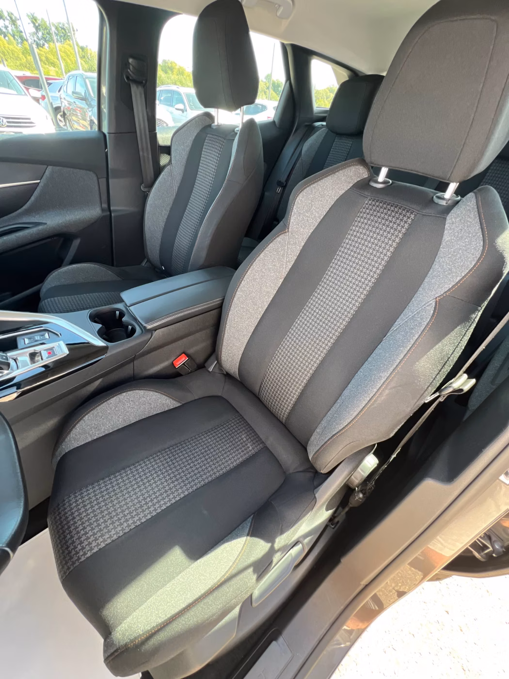 Peugeot 3008 фото 10