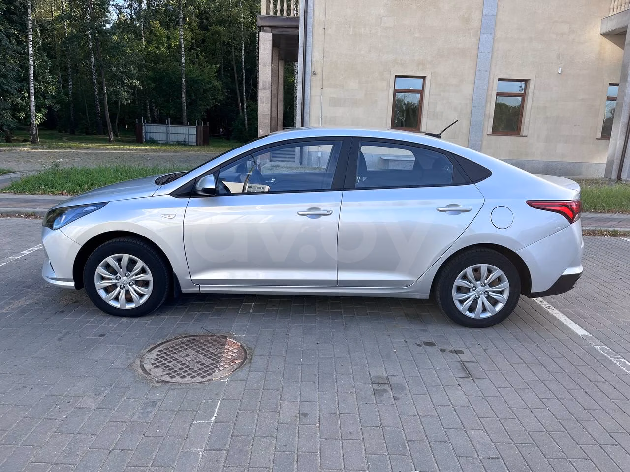 Hyundai Accent фото 3