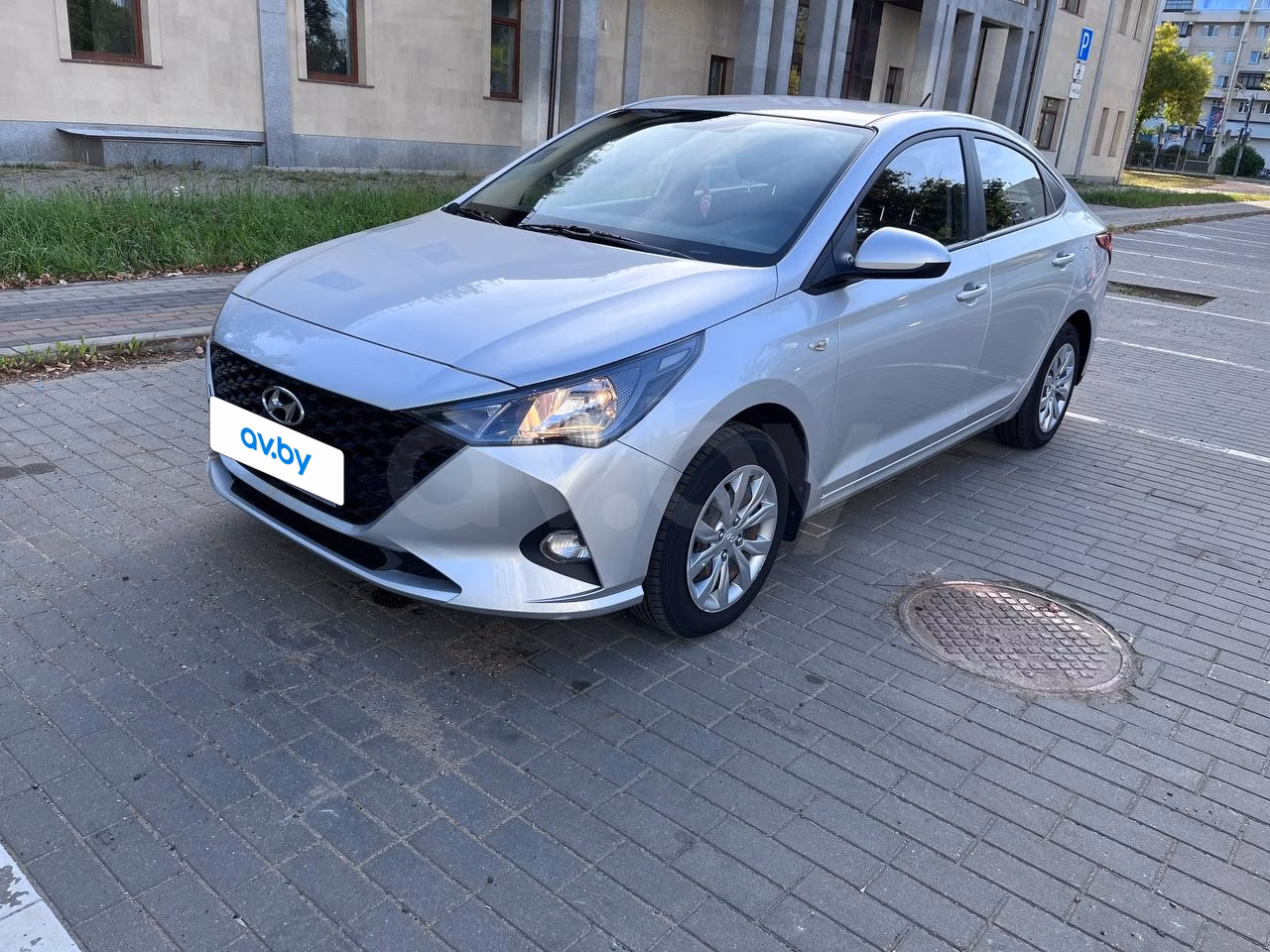 Hyundai Accent фото 9
