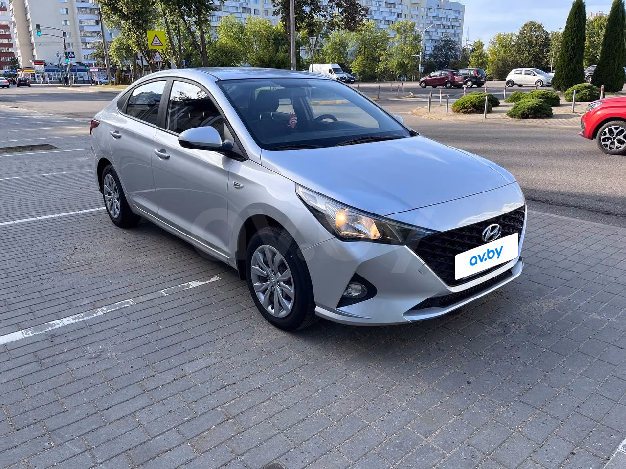 Hyundai Accent фото 2