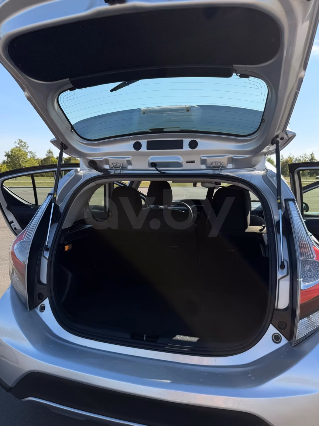 Toyota Prius C фото 14