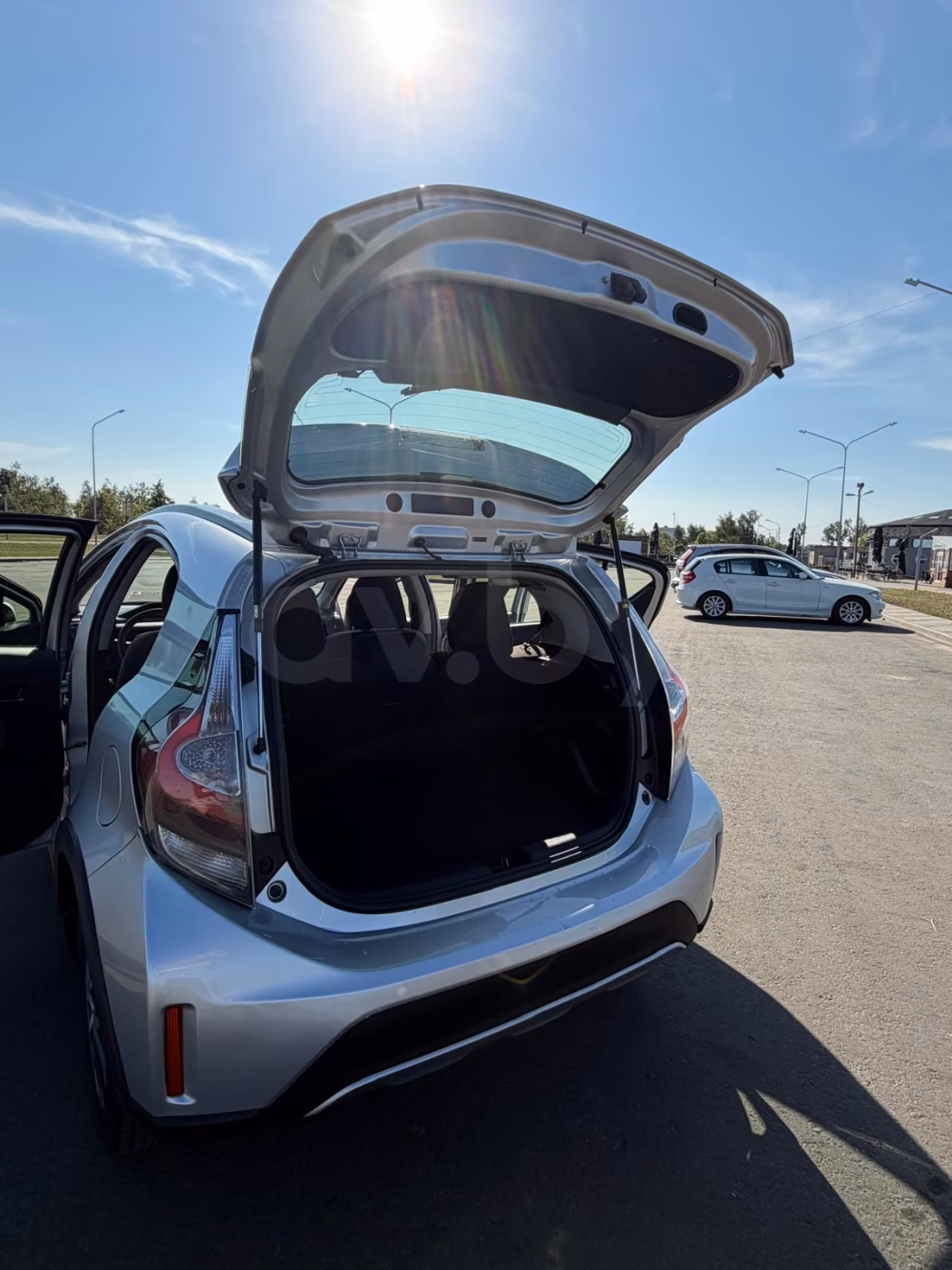Toyota Prius C фото 9