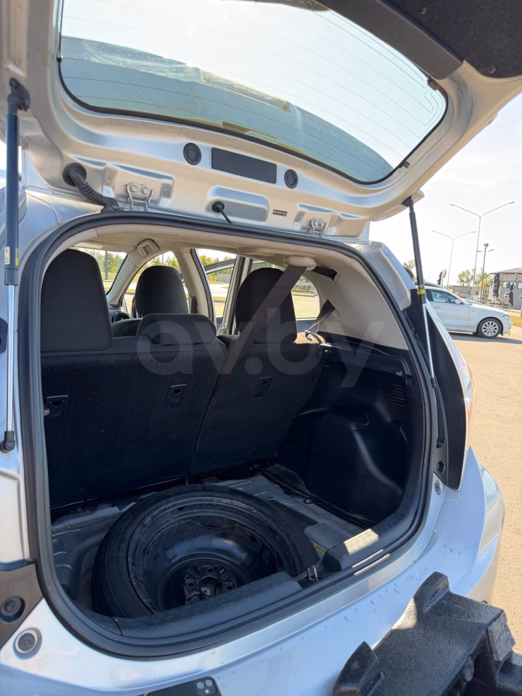 Toyota Prius C фото 16