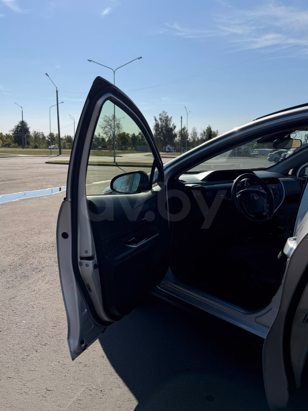 Toyota Prius C фото 13