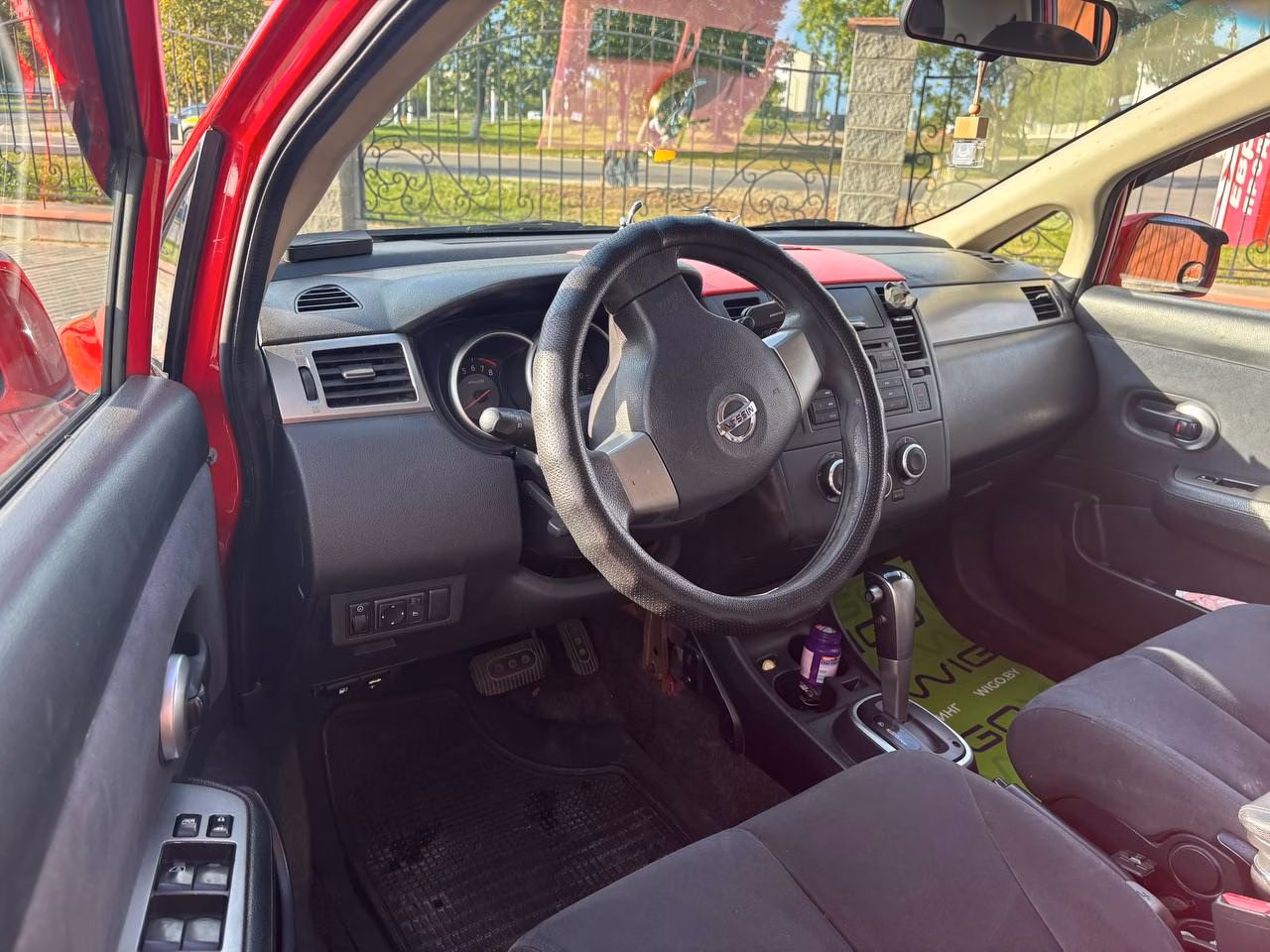 Nissan Versa фото 9