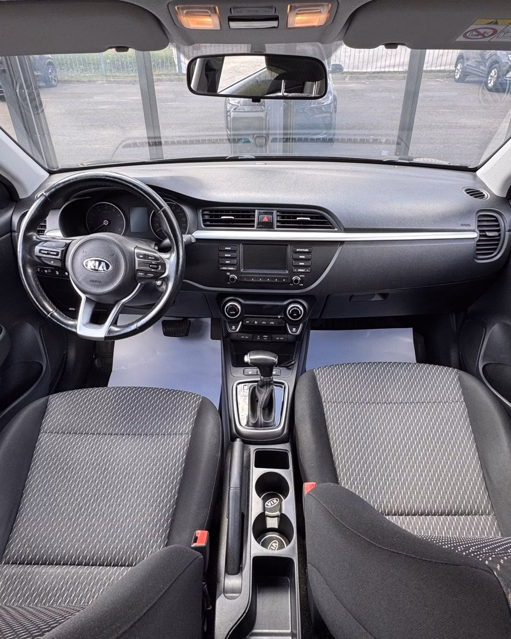 Kia Rio фото 14