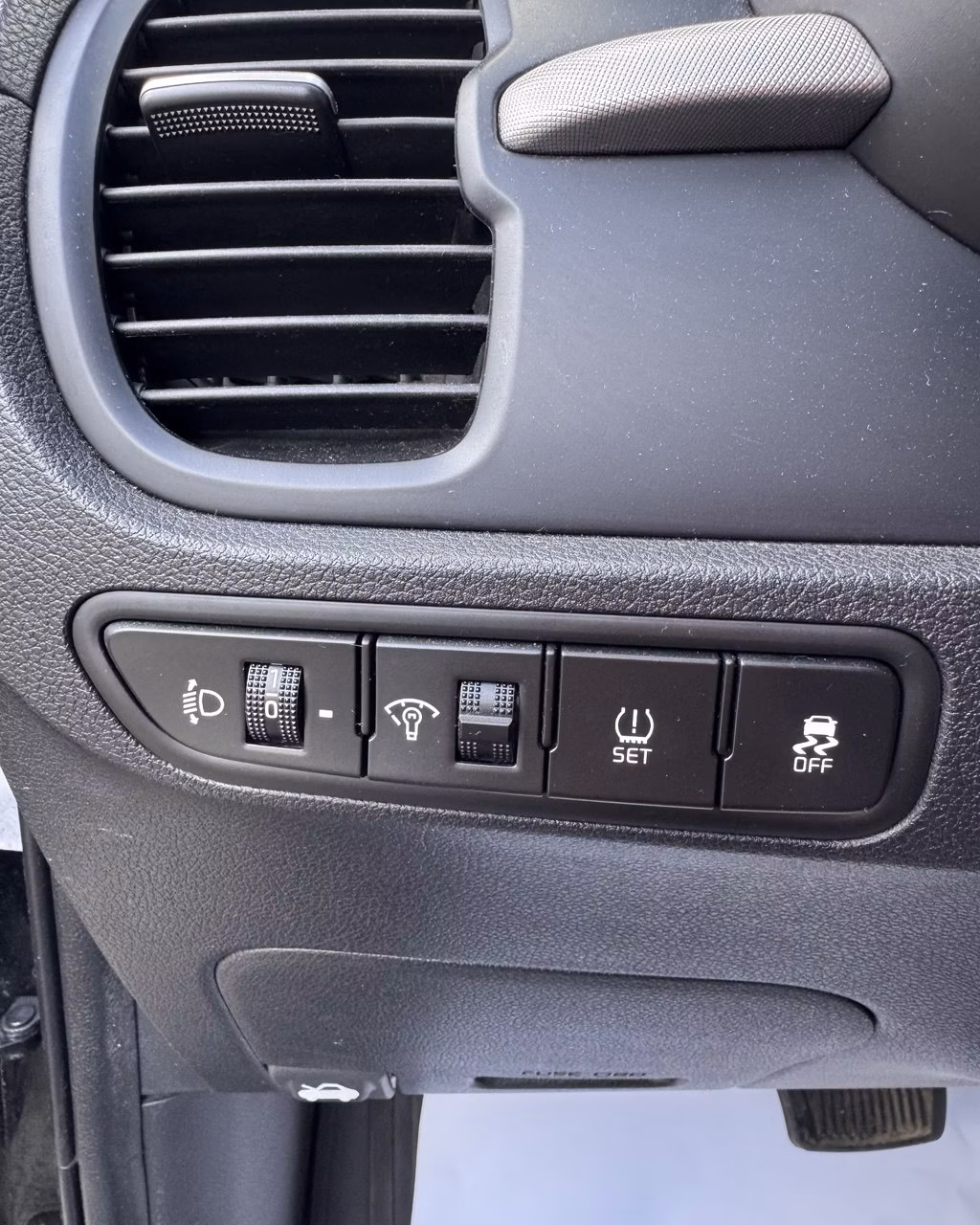 Kia Rio фото 18