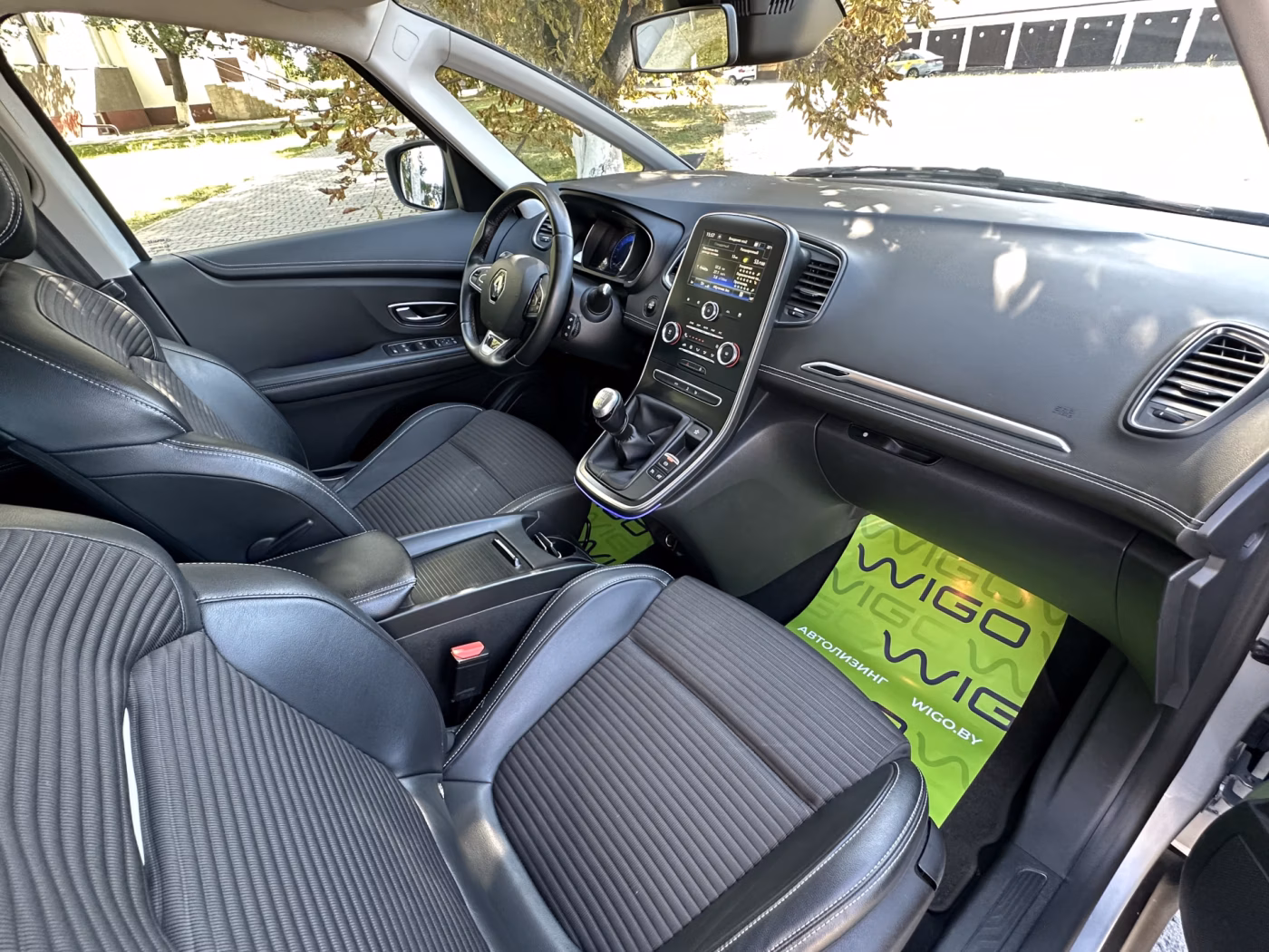 Renault Grand Scenic фото 10