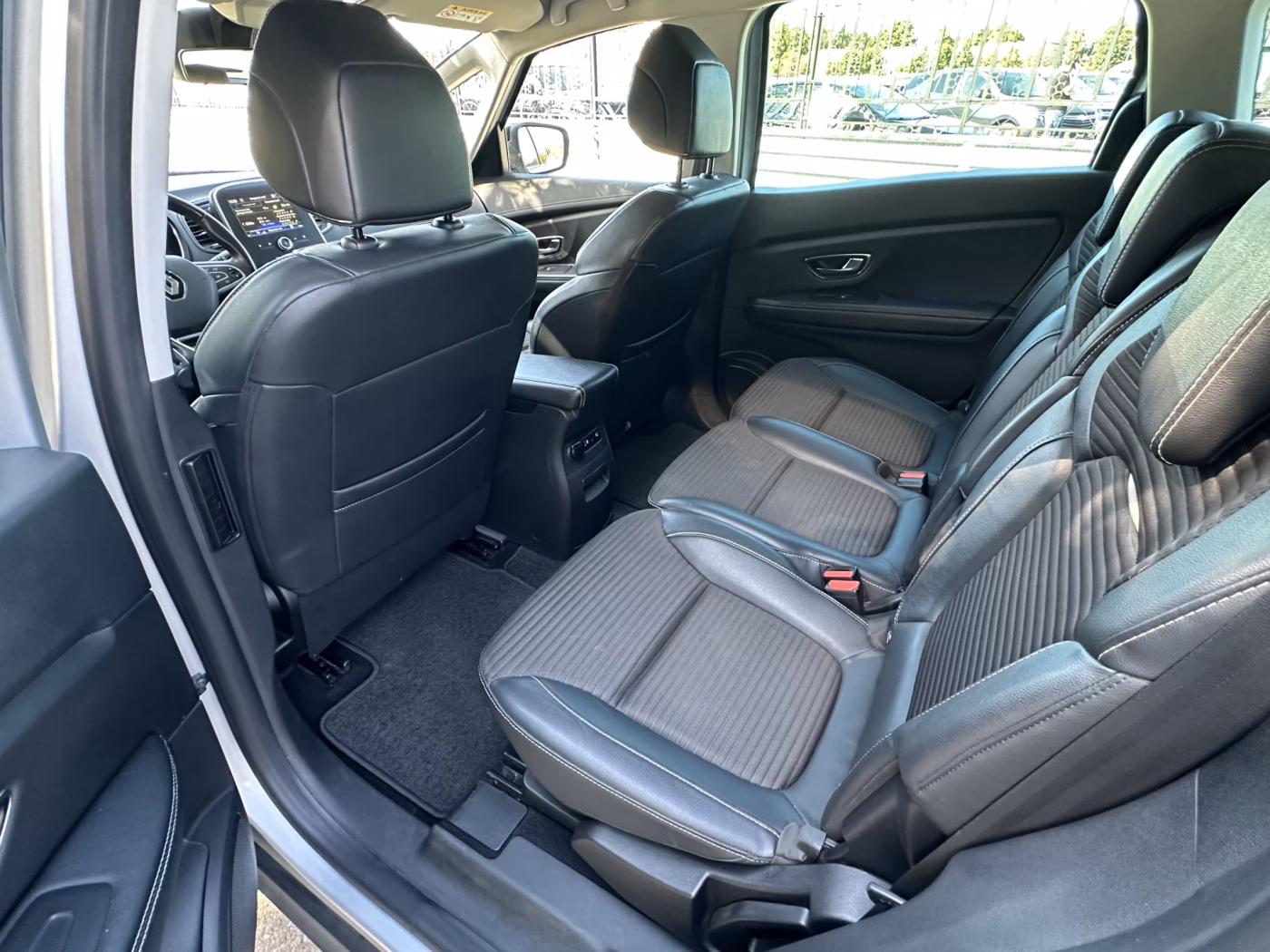 Renault Grand Scenic фото 13