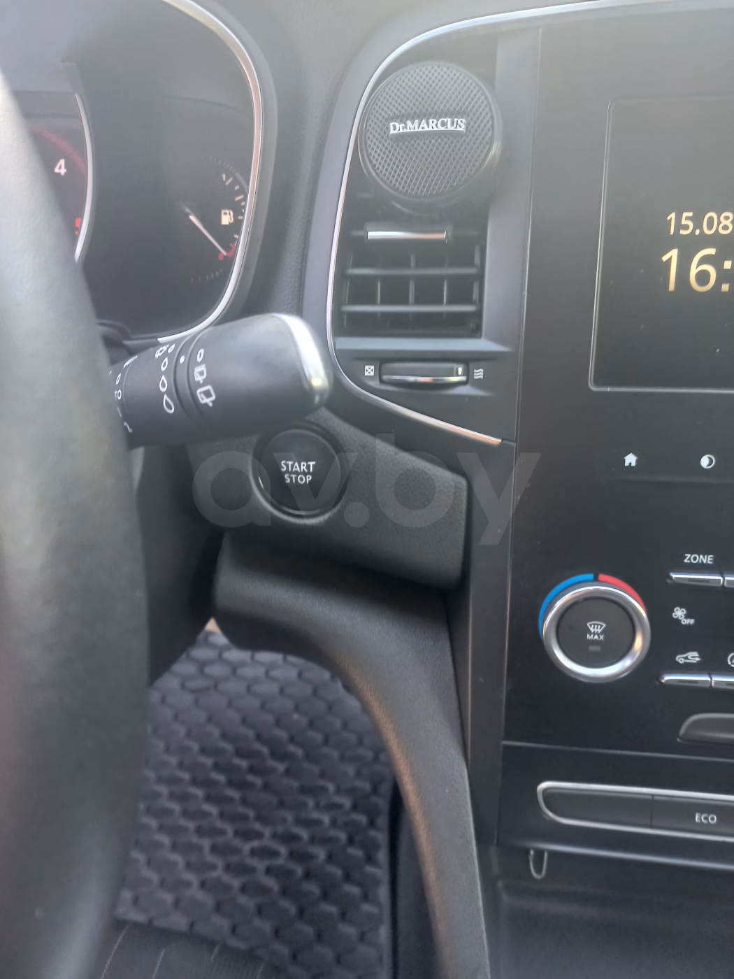 Renault Megane фото 20