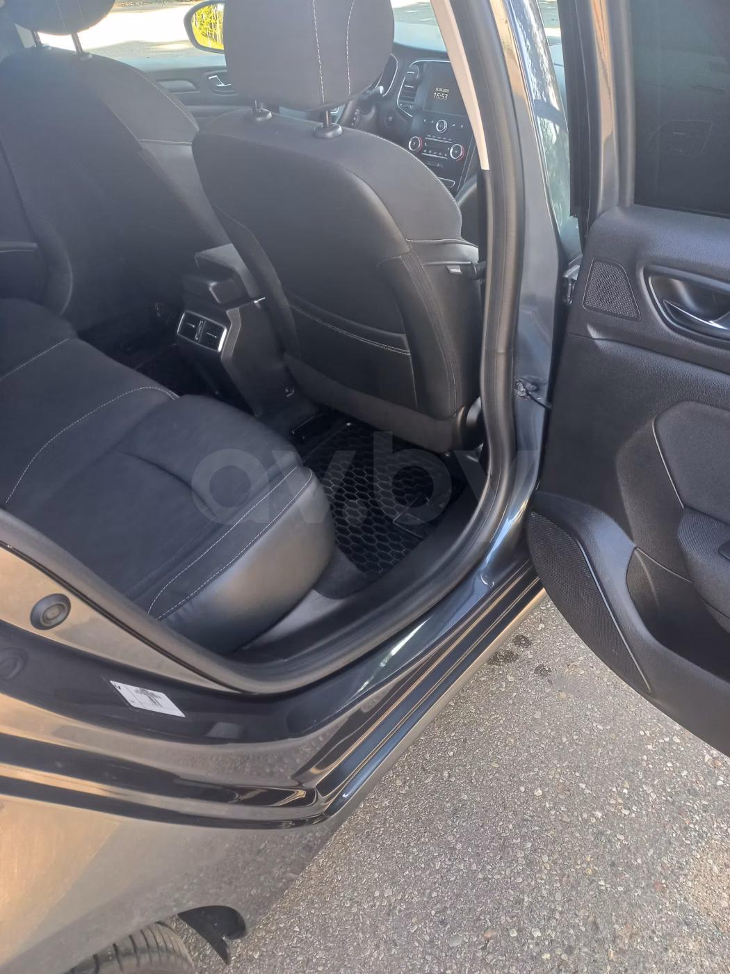 Renault Megane фото 16