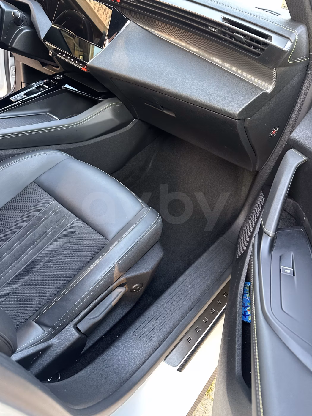 Peugeot 308 фото 8